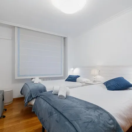 Encantador Piso Con Parking By アパート