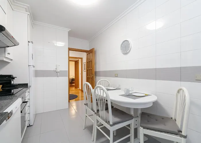 Daire Encantador Piso Con Parking By